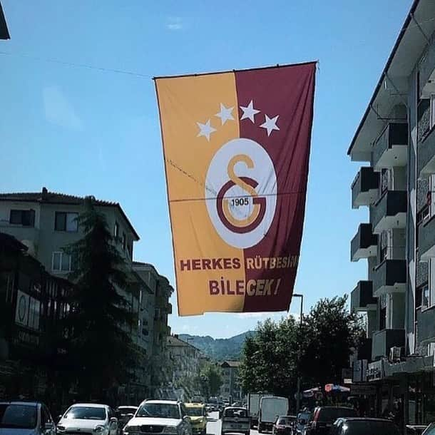 ガラタサライSKさんのインスタグラム写真 - (ガラタサライSKInstagram)「‪Sizden gelenler... #AsBayraklarıAs ‬」6月17日 2時42分 - galatasaray