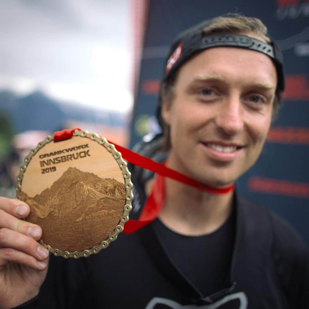 Shimanoさんのインスタグラム写真 - (ShimanoInstagram)「@brettrheeder takes the win at the Crankworx Innsbruck Slopestyle! #ShimanoMTB #crankworx #slopestyle 📸: @aledilullophotography」6月17日 2時54分 - rideshimano