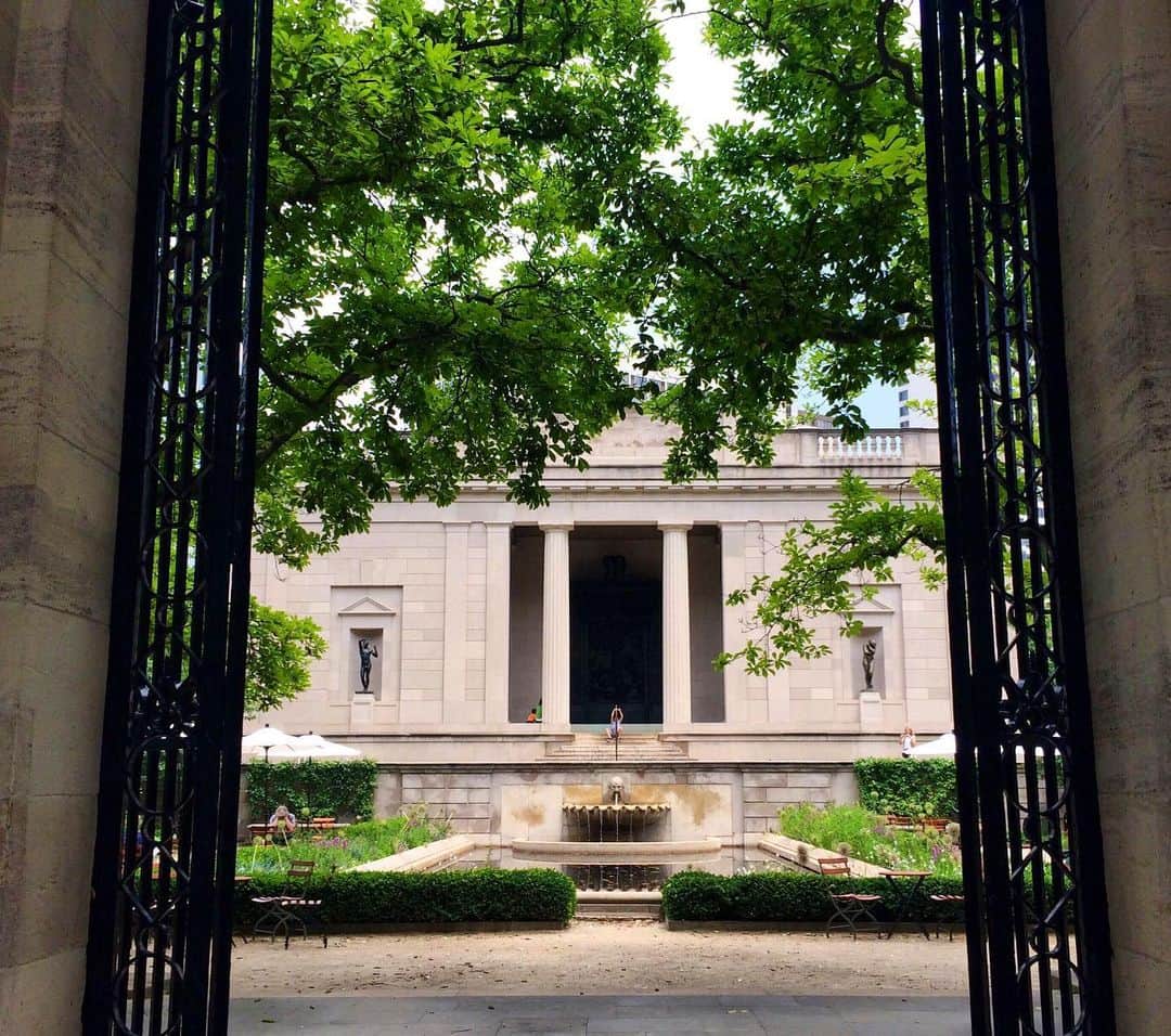 フィラデルフィア美術館さんのインスタグラム写真 - (フィラデルフィア美術館Instagram)「Because of the expected storms tonight, the #RodinMuseum Garden Bar will be closed today.‬」6月17日 3時01分 - philamuseum