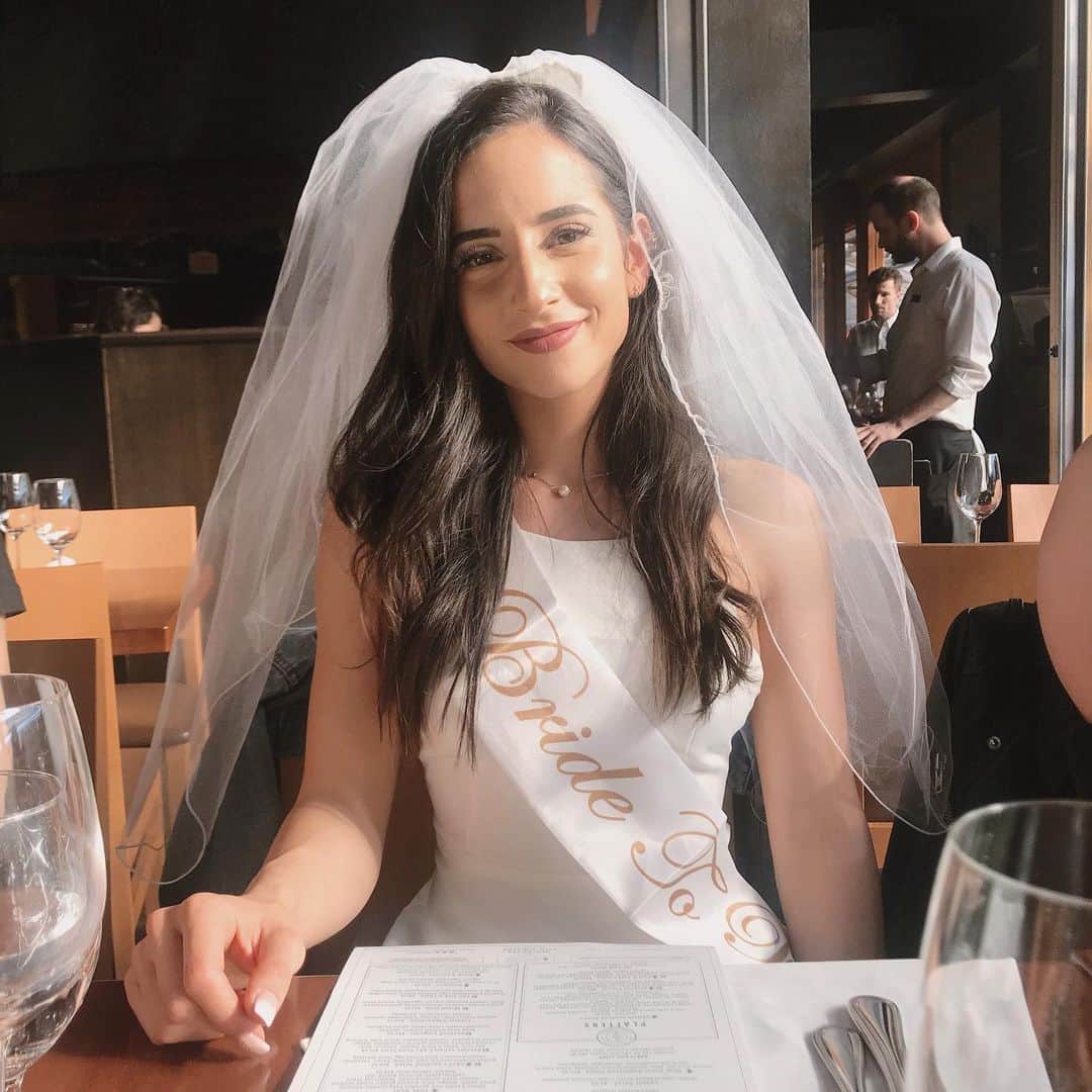 Sarah Ramadanのインスタグラム：「so close to saying I do(ugh)!!! 💜🥖👰🏻 My girls threw the most amazing bacholorette for me yesterday, filled with so many carbs you wouldn’t believe 🤤💃🏻 🥰」