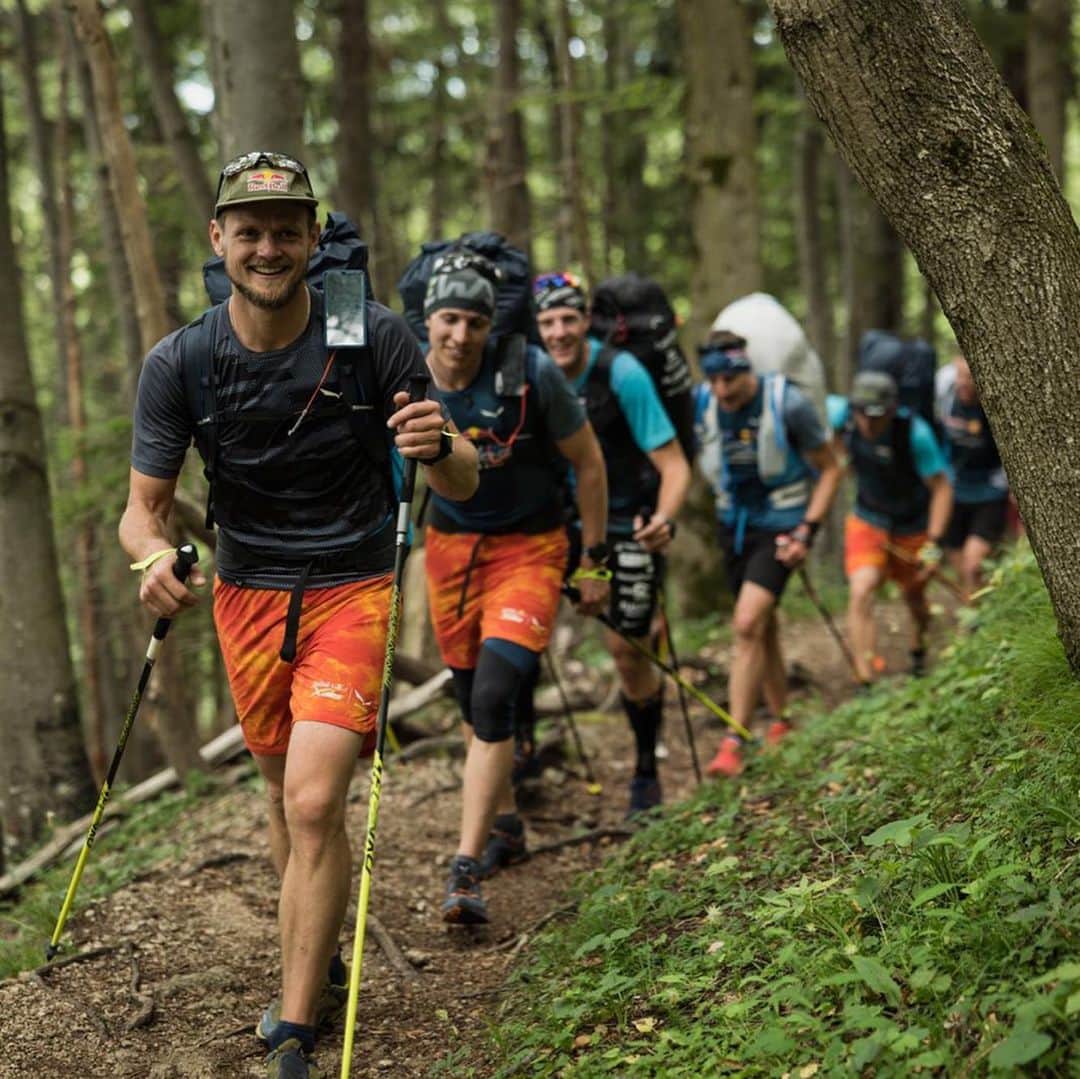 Suuntoさんのインスタグラム写真 - (SuuntoInstagram)「And the race is on! 🙌  Who will win the @redbullxalps this year? 🏔  Who will be the fastest, the toughest? 💪  Anything can happen during the 1138km from Salzburg to Monaco, so stay tuned for race updates and behind the scenes moments! And don’t forget to follow the live tracking, the link is in our bio.  Here are some highlights from the race start in Mozartplatz until the first turnpoint, the top of the Gaisberg mountain.  #redbullxalps #hikeandfly #suunto9 📸 @philippreiter007 and @nico_blkorwht」6月17日 3時21分 - suunto