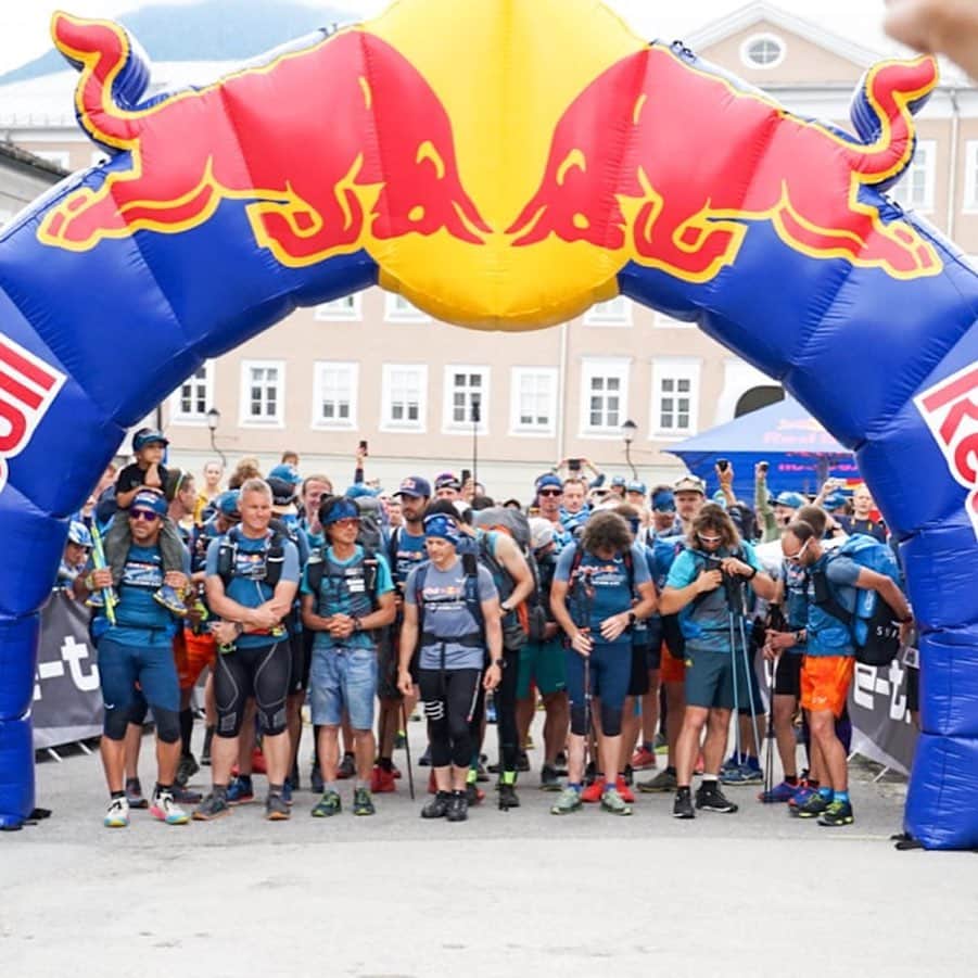 Suuntoさんのインスタグラム写真 - (SuuntoInstagram)「And the race is on! 🙌  Who will win the @redbullxalps this year? 🏔  Who will be the fastest, the toughest? 💪  Anything can happen during the 1138km from Salzburg to Monaco, so stay tuned for race updates and behind the scenes moments! And don’t forget to follow the live tracking, the link is in our bio.  Here are some highlights from the race start in Mozartplatz until the first turnpoint, the top of the Gaisberg mountain.  #redbullxalps #hikeandfly #suunto9 📸 @philippreiter007 and @nico_blkorwht」6月17日 3時21分 - suunto