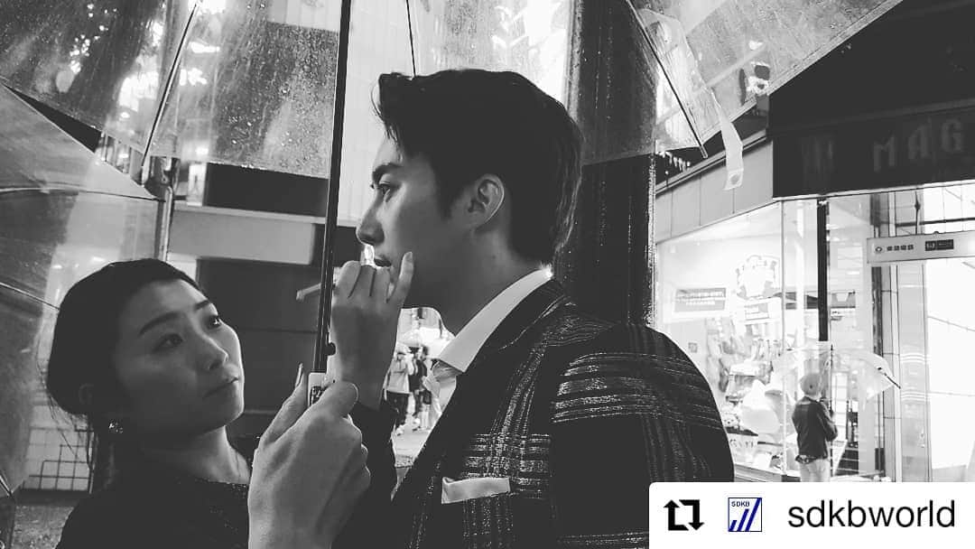 アレン・キボムのインスタグラム：「새로운 시작은 언제나 설레이고 좋은 사람에게는 좋은 파트너가 있습니다 일본 최고의 파트너들과 올해를 장식해가는 아티스트 김형준을 형제로서 기업으로서 응원하고 함께 합니다 #김형준리부트 #REBOOTTOUR  @sdkbworld • • • • • • KIMHYUNGJUN 2019 [REBOOT TOUR] D-19」