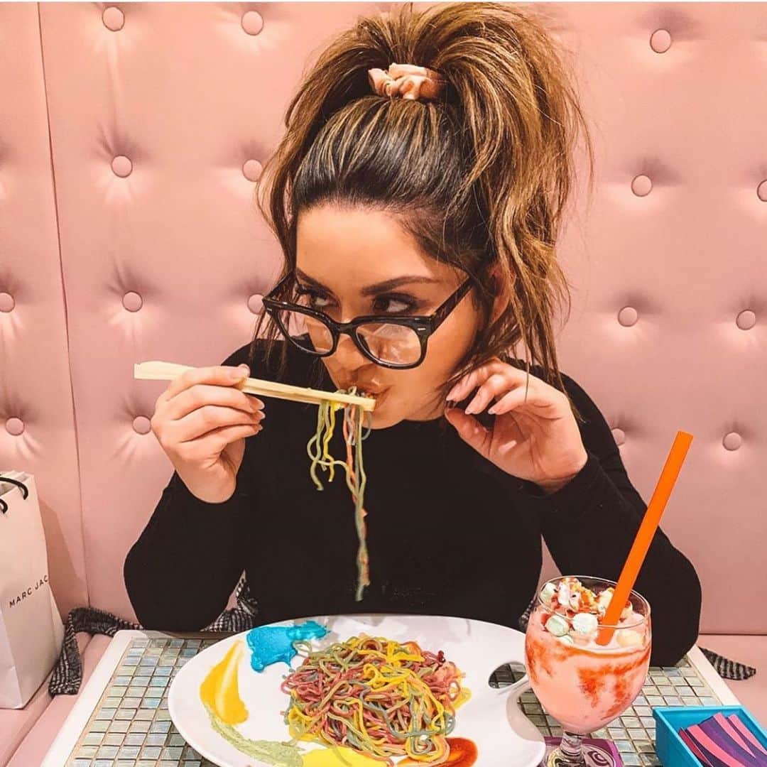 KAWAII MONSTER CAFEのグルメインスタ