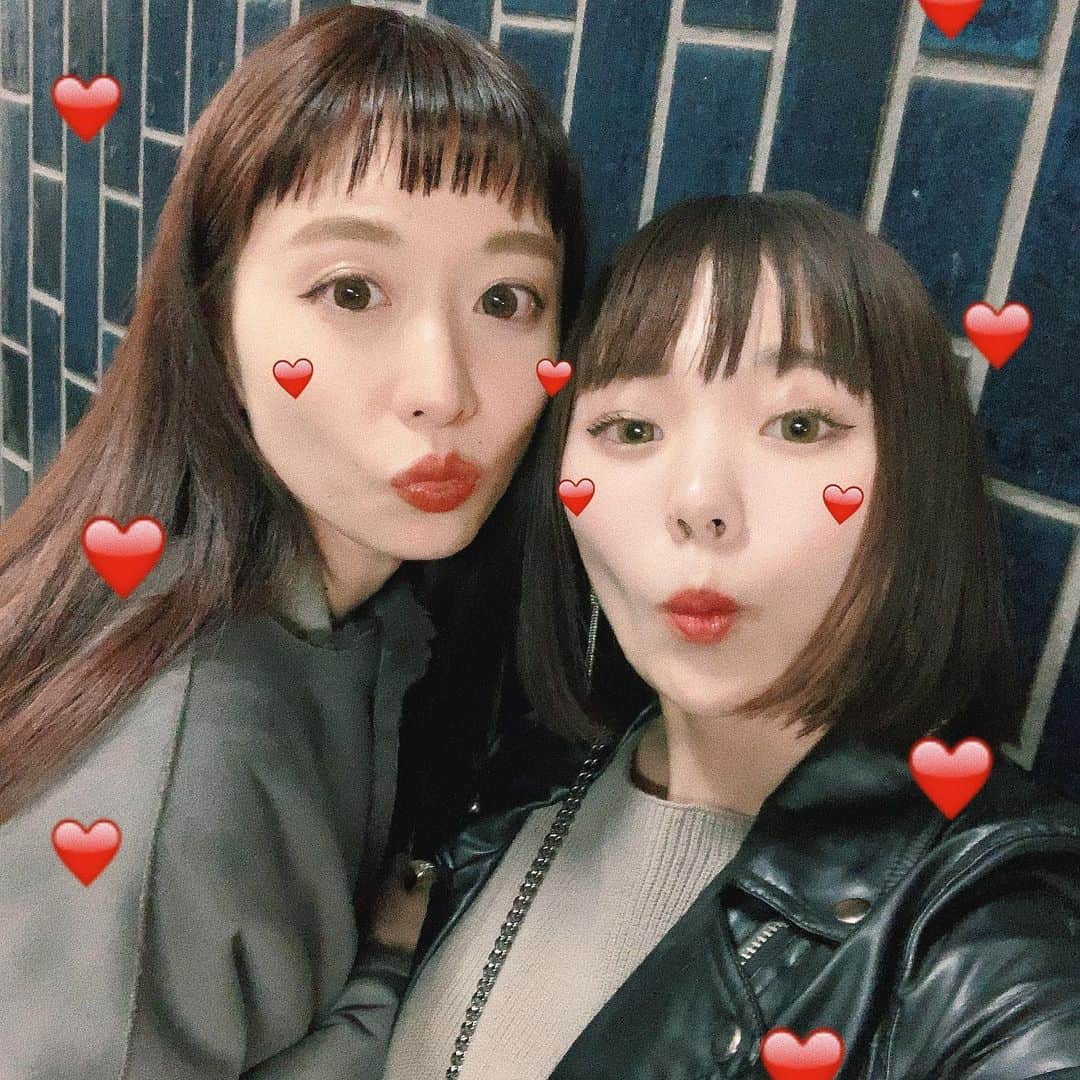 sayocoのインスタグラム：「一週間後には、、 shiori wedding week START👰🏻🏝🌈 ・ 楽しみすぎて仕事に身が入る✊🔥💗 ・ ・ #美人過ぎる花嫁 #初の海外挙式参加 #ワクワクが止まらない」