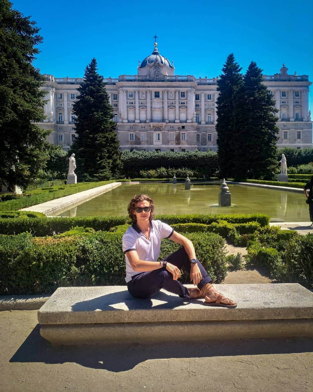 パヴェル・ドローストのインスタグラム：「Buenos Días, La Capital Real!👑🇪🇦☀️ . . . #españa #madrid #travel #viajes #visitspain #capital #real #мадрид #испания #summer」