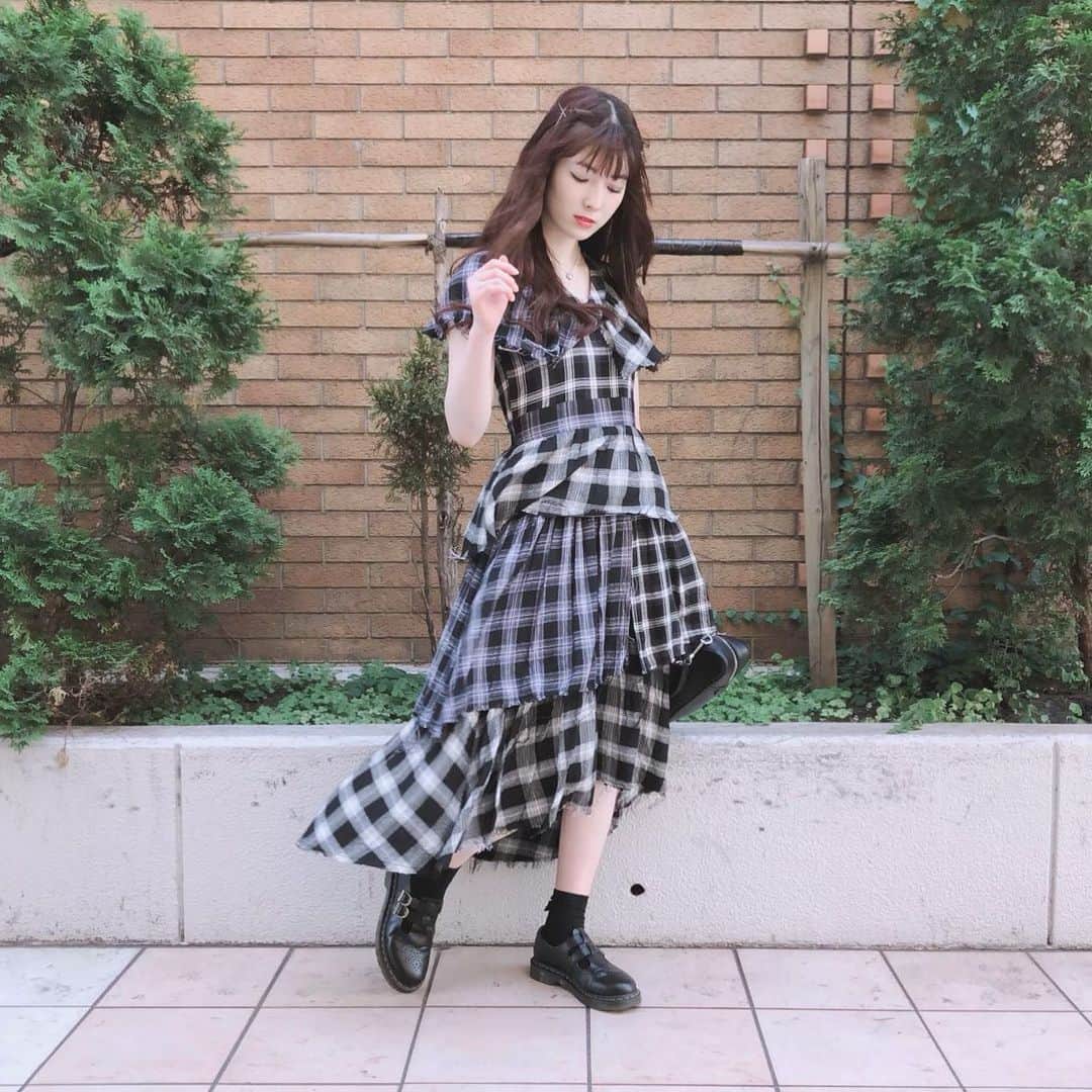 日下部美愛のインスタグラム：「お気に入りのワンピース . . . #jouetie #drmartens #photo #japan #model #me #portrait #portraitphotography #fashion #makeup #followme #instagood #camera #한국 #맞팔 #사진 #데일리 #데일리룩 #粉我 #偶像」
