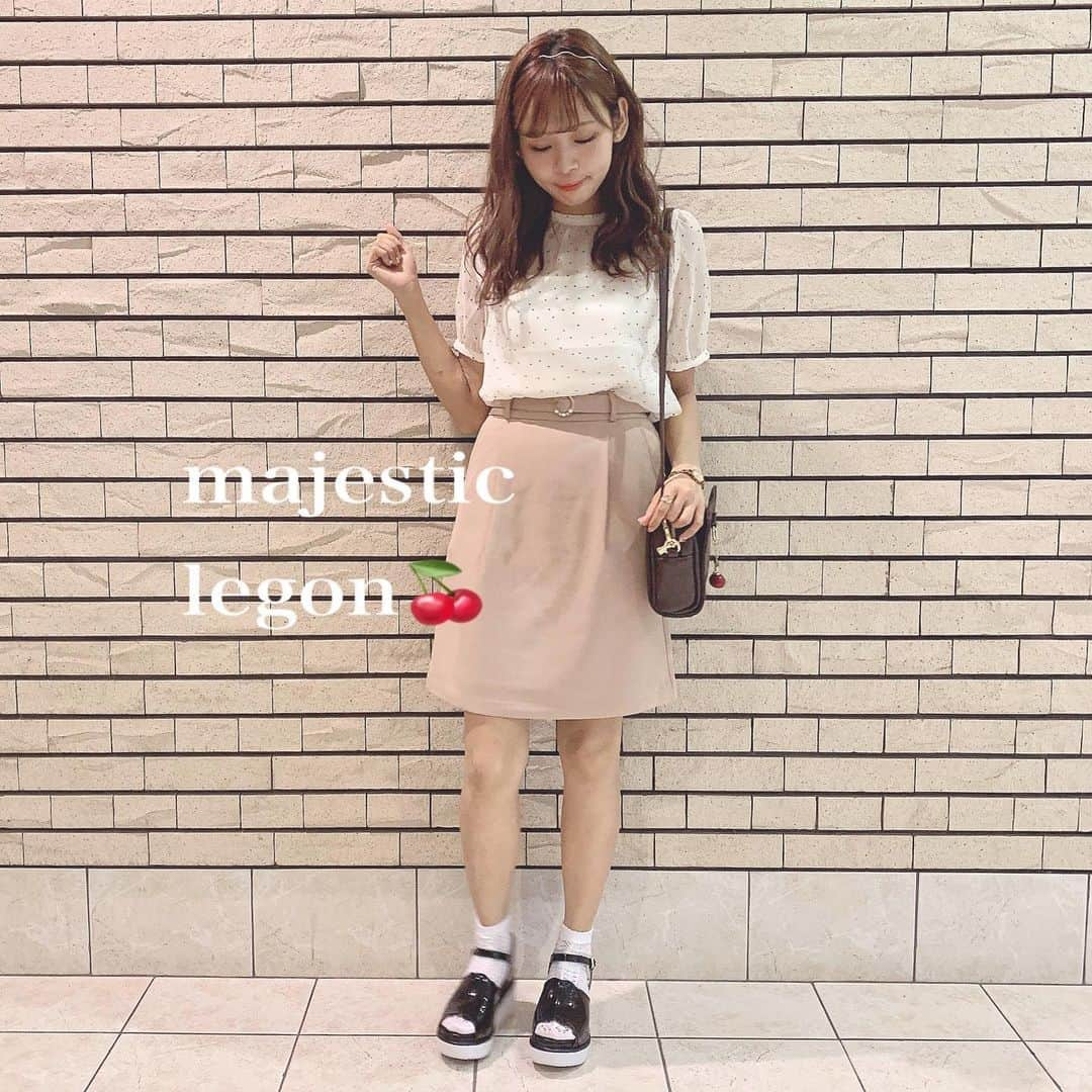 MAJEgirl?officialさんのインスタグラム写真 - (MAJEgirl?officialInstagram)「♡ : 店頭コーデ🍒 . 詳細はpicstyleへ💭  @majegirl_mari の プロフィール URLから とべます 👀💫 : @majesticlegon_official  @majegirl_official  #majesticlegon #majegirl #マジェスティックレゴン  #マジェ #マジェガール #フェミニンコーデ #ガーリーコーデ #ドットブラウス #初夏コーデ #カチューシャ #まりたすコーデ」6月16日 19時30分 - majesticlegon_pressroom