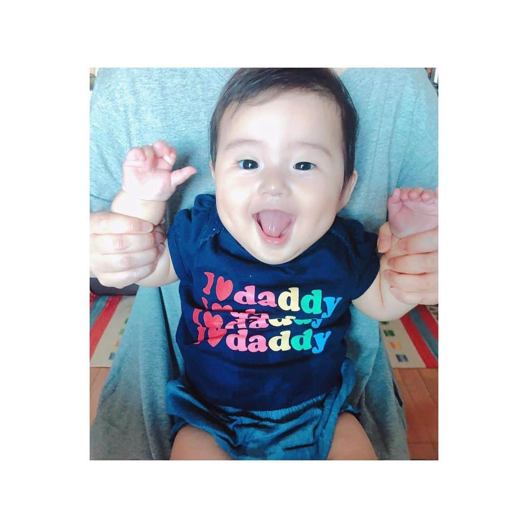 トリイクニコさんのインスタグラム写真 - (トリイクニコInstagram)「I ♡ daddy  byかのこ👶🏼❤️💛💚💙 . 父の日におとうちゃん出張中だそうでかわりに会いに行ってきたよ😜💓 . . 今日も癒されました👶🏼✨✨ . 父の日なのでトリイ家はpizza partyです🍕🍕🍕🍕🍕🍕🍕 . #今日のかのちゃん」6月16日 20時00分 - toriicamera