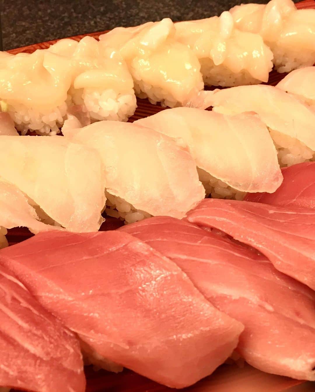 Shinnosukeさんのインスタグラム写真 - (ShinnosukeInstagram)「ウルトラスーパー寿司ふぁいやー食べ放題スペシャルDX !!🍣🔥 #寿司 #sushi #しーすー」6月16日 20時48分 - shinscapade