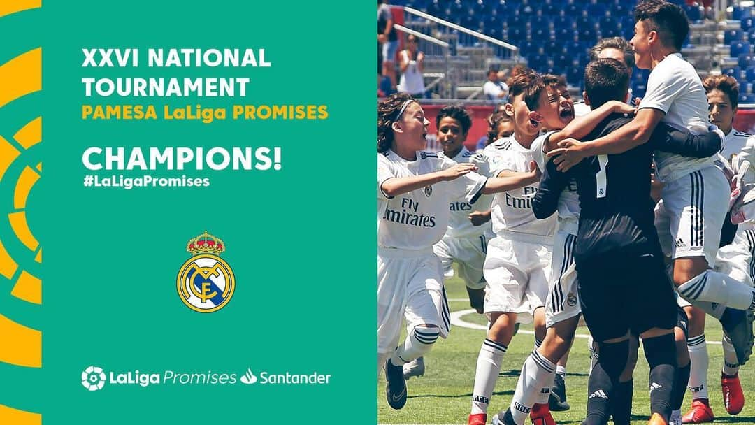 LFPさんのインスタグラム写真 - (LFPInstagram)「CAMPEONES: @realmadrid are crowned #LaLigaPromises Santander Champions! 🏆 • #RealMadrid #Kids #LaLiga」6月16日 20時54分 - laliga