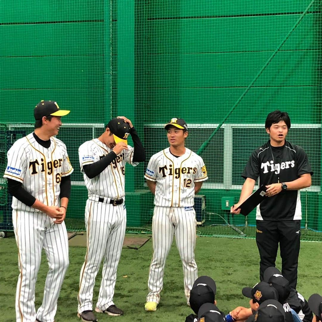 阪神タイガースさんのインスタグラム写真 - (阪神タイガースInstagram)「今日のファームの試合後、タイガースアカデミー生との交流会がありました！阪神OBのコーチも大奮闘です！ #阪神タイガース #アカデミー #交流会」6月16日 20時59分 - hanshintigers_official