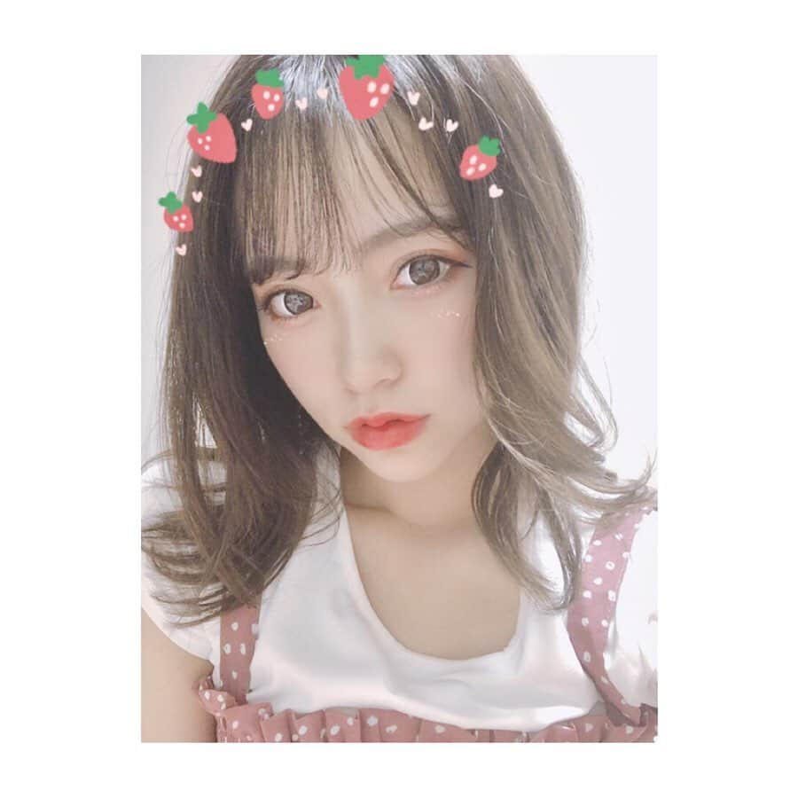 前川琳菜（りなち）さんのインスタグラム写真 - (前川琳菜（りなち）Instagram)「✩‧₊˚ . . 最近みんなやってて気になってた MIROR( @miror_jp )っていう チャット形式で占えるサイトを使ってみたよ🔮 . お店に行かなくても気軽に空いた時間で 占ってもらえるから凄く便利🥰👏✨ . 今年の運勢を月ごとに占ってもらったんだけど 総合的には今年は大きな決断は 避けた方が無難な年らしい...😂💭💭 残り半年無難に生きようと思います。笑笑 . その他にも恋愛運とか健康運とか☺️ わたし消化器系弱いし 肩凝りめっちゃあるし当たってる😂笑 . 先生もたくさんいて いろんな種類の占いがあるから 自分に合った占いが出来て楽しいと思う❣️ とても楽しかった👍❤️またやってみたい✨ . . #MIROR #PR #インターネット占い館MIROR #占い #占い当たりすぎ」6月16日 21時00分 - rina__maekawa