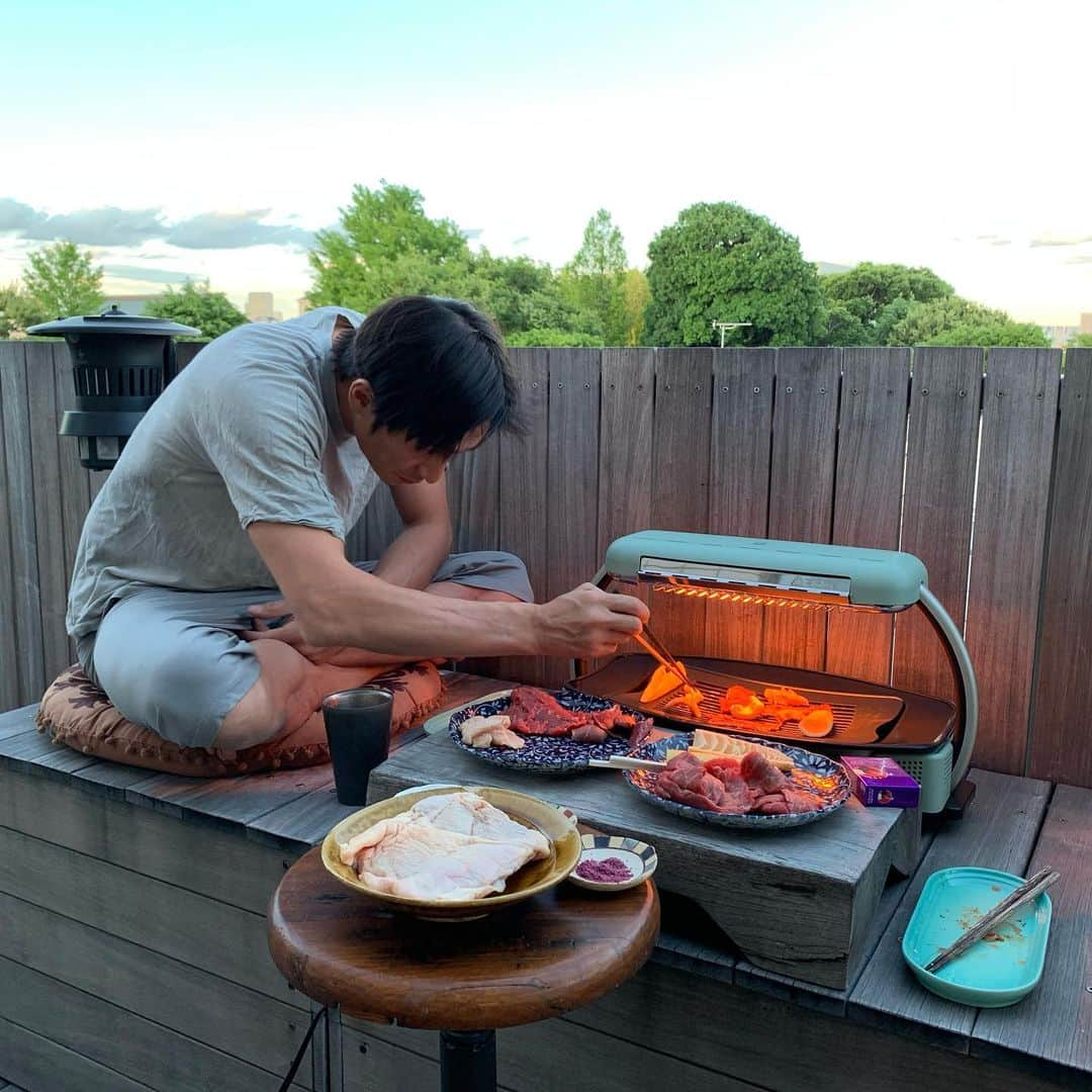 伊勢谷友介さんのインスタグラム写真 - (伊勢谷友介Instagram)「そして、じゅうじゅうタイム。 最高の天気、最高の時間。」6月16日 21時05分 - iseya_yusuke