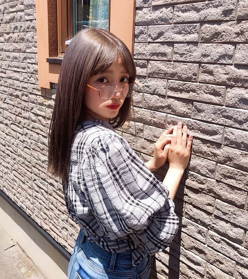 加藤玲奈さんのインスタグラム写真 加藤玲奈instagram 髪を暗くしました Nasup さんにグレーにしたいです とお願いしたら とってもステキなグレーカラーにしてくださいました またまたお気に入りカラー 写メの洋服は展示会で頼んだ Emoda Official