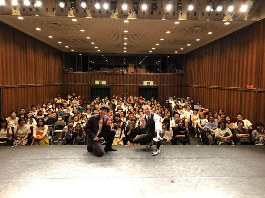 庄司智春さんのインスタグラム写真 - (庄司智春Instagram)「漫才全国ツアー 東京公演 昼と夜 めちゃくちゃ盛り上がってくれました。 お客さんありがとうございました！  今回のツアー本当にお客さんに乗せて貰ってます！ ありがとうございます！  明日で漫才ツアーは最後です。 よろしくお願いします。」6月16日 21時40分 - tomoharushoji