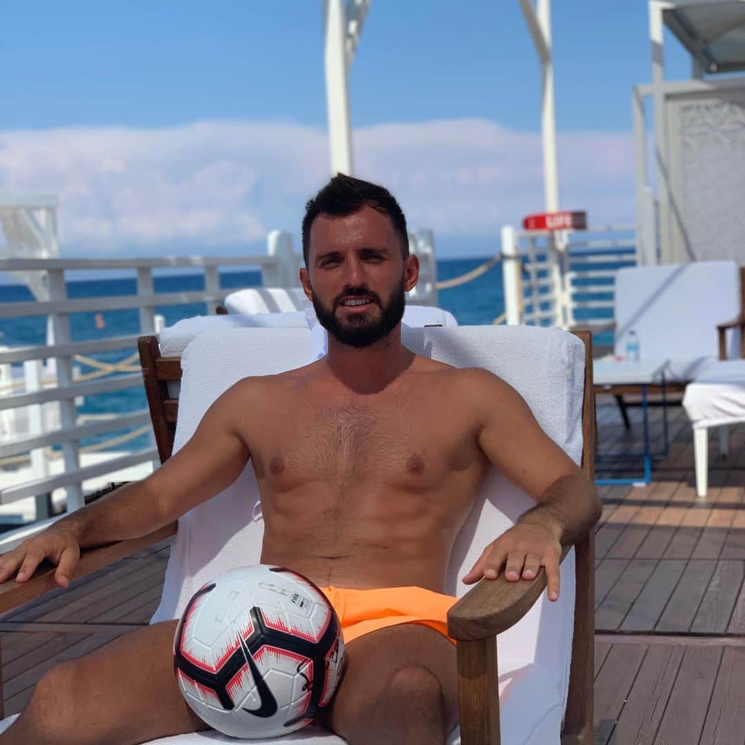 のインスタグラム：「❤️⚽️」