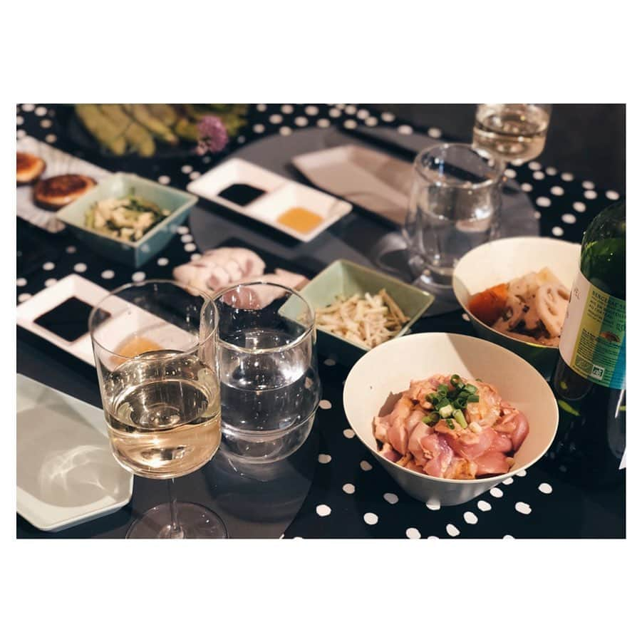 ideaco online storeさんのインスタグラム写真 - (ideaco online storeInstagram)「・ 父の日。 万願寺とうがらしで乾杯🍻 ・ 食卓彩るイデアコのバンブーメラミン食器。 #usumono  #shimamori ・ #ideaco#イデアコ#バンブーメラミン#メラミン食器#おうちごはん#おうち居酒屋#晩酌#うちごはん#夜ご飯 #よるごはん#食洗機ok #お気に入りの器がある暮らし#暮らし#日々#食器#器#うつわ#お皿#bamboomelamine #uchigohan」6月16日 21時45分 - ideaco_home