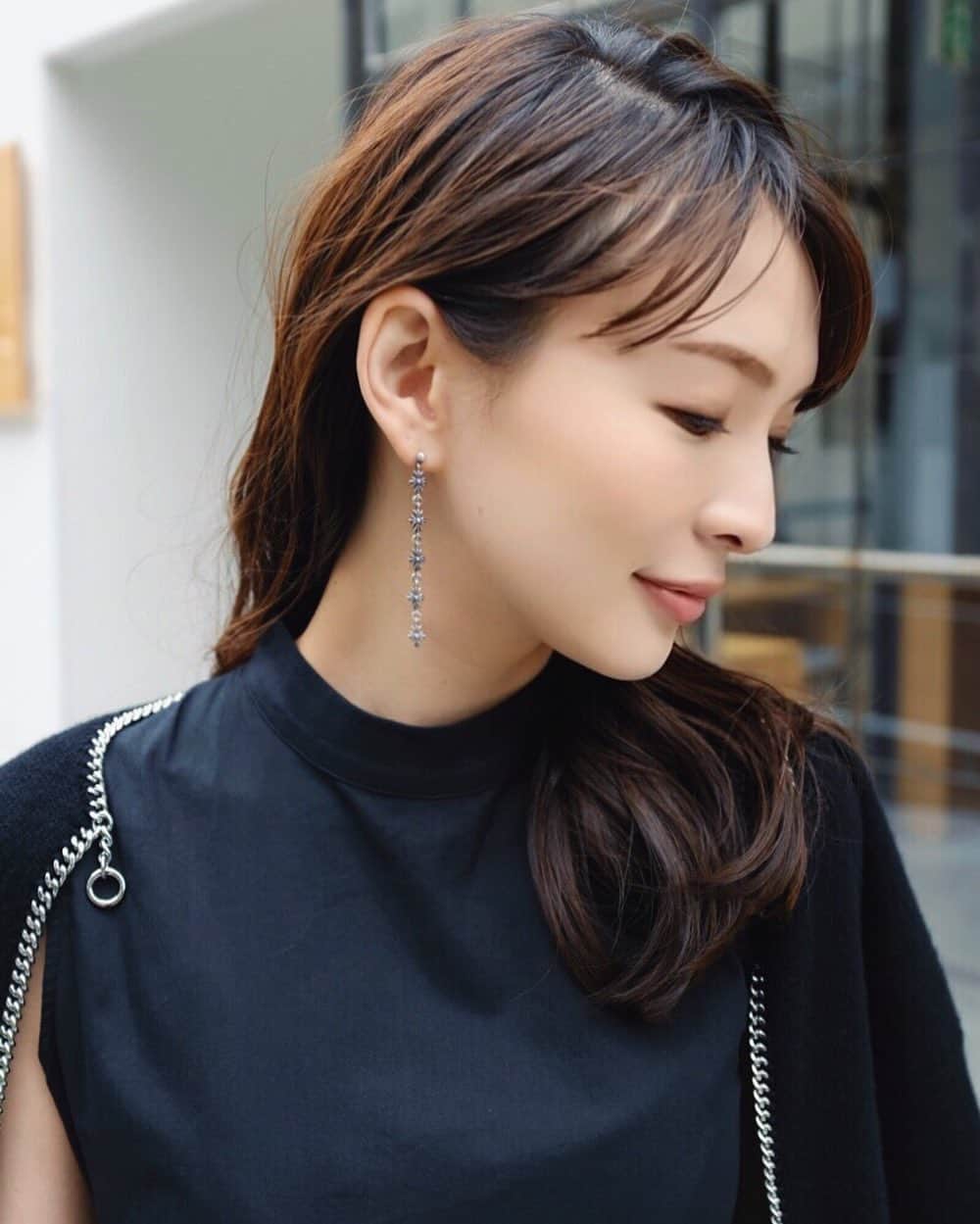 舞川あいくさんのインスタグラム写真 - (舞川あいくInstagram)「Myfav🦋🖤 #fashion earrings @chromeheartsofficial」6月16日 21時52分 - aiku_0817__