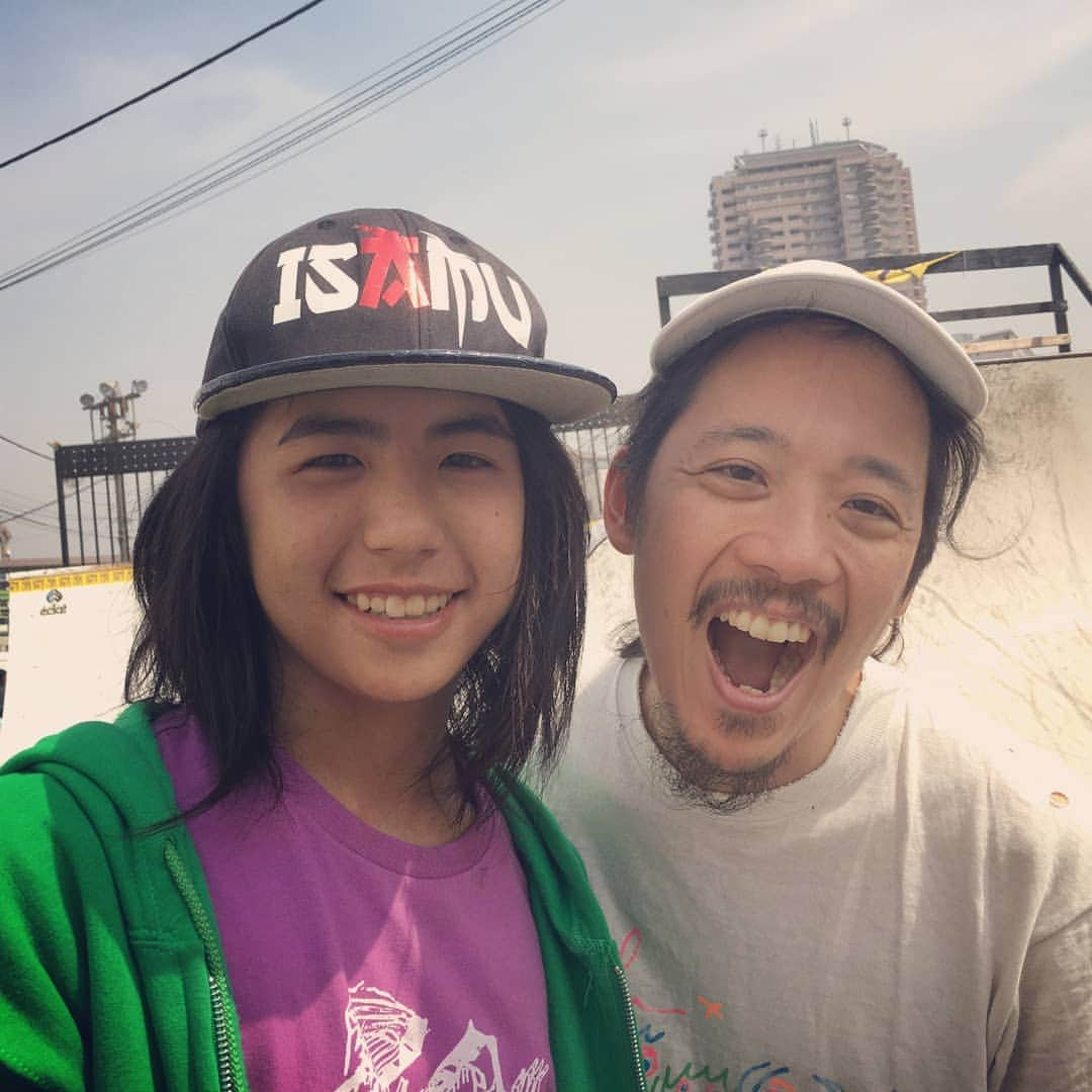 山本勇さんのインスタグラム写真 - (山本勇Instagram)「長久允監督と With the movie director Makoto Nagahisa. @little.zombies.movie #wearelittlezombies  #movieshooting  #freestyleskateboarding  #freeskates  #長久允 #vantan卒業生 #isamuyamamoto #vantan在校生 @vantandesigninstitute」6月16日 21時54分 - isamuism