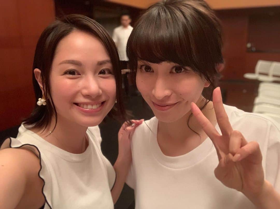 寺田有希さんのインスタグラム写真 - (寺田有希Instagram)「舞台 #推定恋愛 千秋楽終わりましたあああ！！！！ ・ ・ 4度目の出演。 いろんな想いを抱えながらも、とにかくお客様に楽しんでもらえる作品を…！と、挑んだ結果……… ・ ・ 千秋楽の終演後。 お客様がキラキラ輝いているように見えました。何か温かなものを持って帰って頂けたのなら本望です ・ ・ 素敵なメンバーだったなあ… 1人1人との写真を載せてみた(*´꒳`*) 本当に、本当に素敵で、仲間に入れて幸せでした ・ ・ プロデューサーの千代さん(@shota_chiyo )とだけ写真を撮り忘れたのは、内緒ね🤫笑笑 ・ ・ ご来場ありがとうございました！ とりあえず打ち上がってきます！！ ・ ・ #舞台 #千秋楽 #ご来場ありがとうございました #寺田有希 #teradayuki」6月16日 22時02分 - terada_yuki