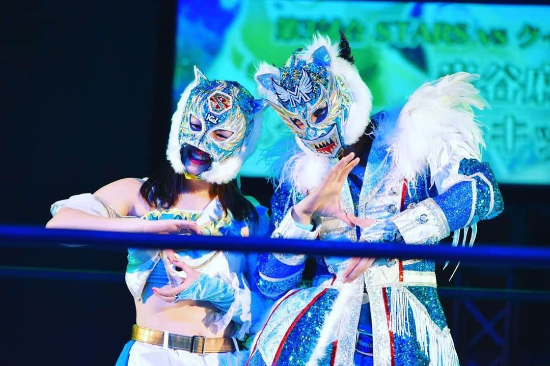 スターライト・キッドさんのインスタグラム写真 - (スターライト・キッドInstagram)「2019.6.16 in Kourakuen vs Bea&AZM Team Mayu Iwatani  まゆさんと約3年ぶりのタッグ！ お揃いのマスクを作っていただき、連携はタイミングバッチリで決まりました✨ ぜひまた組みたいです☺️ #スターダム #スターライトキッド #お揃い」6月16日 22時16分 - stardom_starlightkid