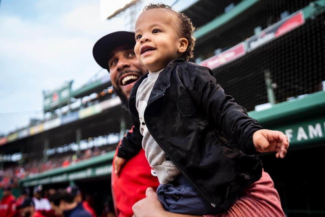 ボストン・レッドソックスさんのインスタグラム写真 - (ボストン・レッドソックスInstagram)「Thanks for everything you do, dads! HAPPY FATHER’S DAY!」6月16日 22時22分 - redsox