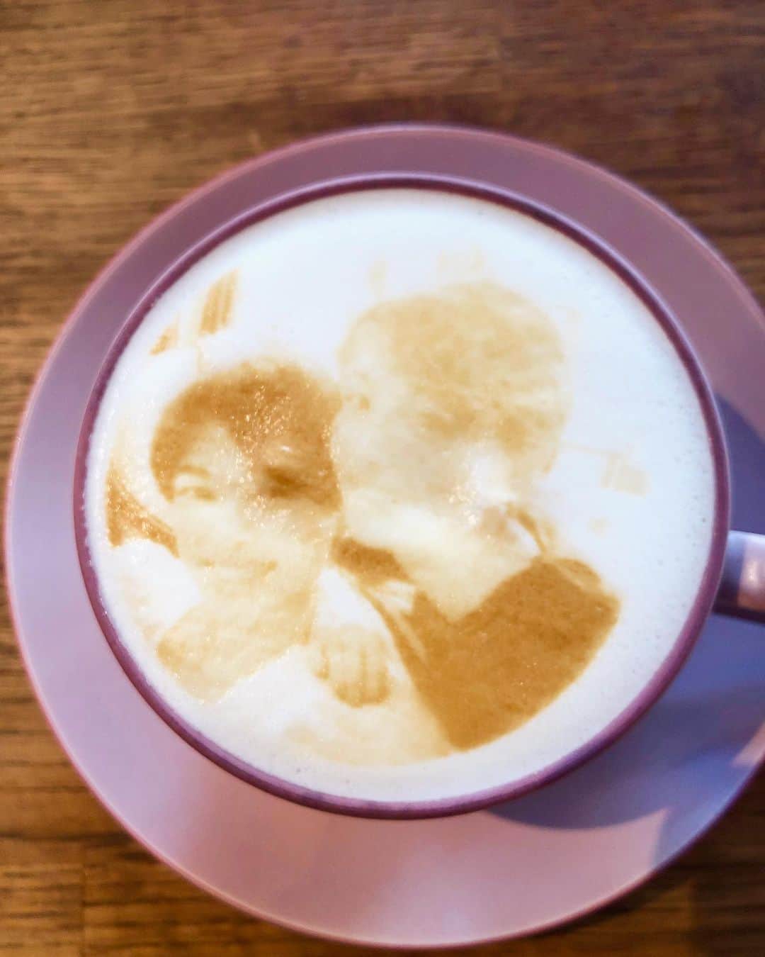 佐藤めぐみさんのインスタグラム写真 - (佐藤めぐみInstagram)「しゃ、、写真が❗️ラテに‼️😳 日本で初めて見た🤩 #latte  #ふふふ」6月16日 22時31分 - meguuuuusuke