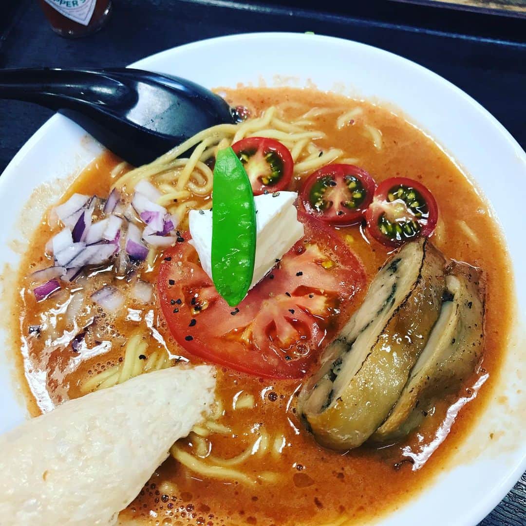 征矢学のインスタグラム：「#w_1 #ワイルド #SOYATube #ラーメン #トマトラーメン #気むずかし屋」