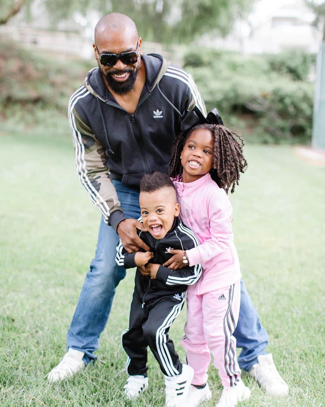 シャノーラ・ハンプトンのインスタグラム：「@shangolive you light up our world! Watching you be a Dad is the greatest gift! You are INCREDIBLE! Happy Father’s day love of our lives!!!」