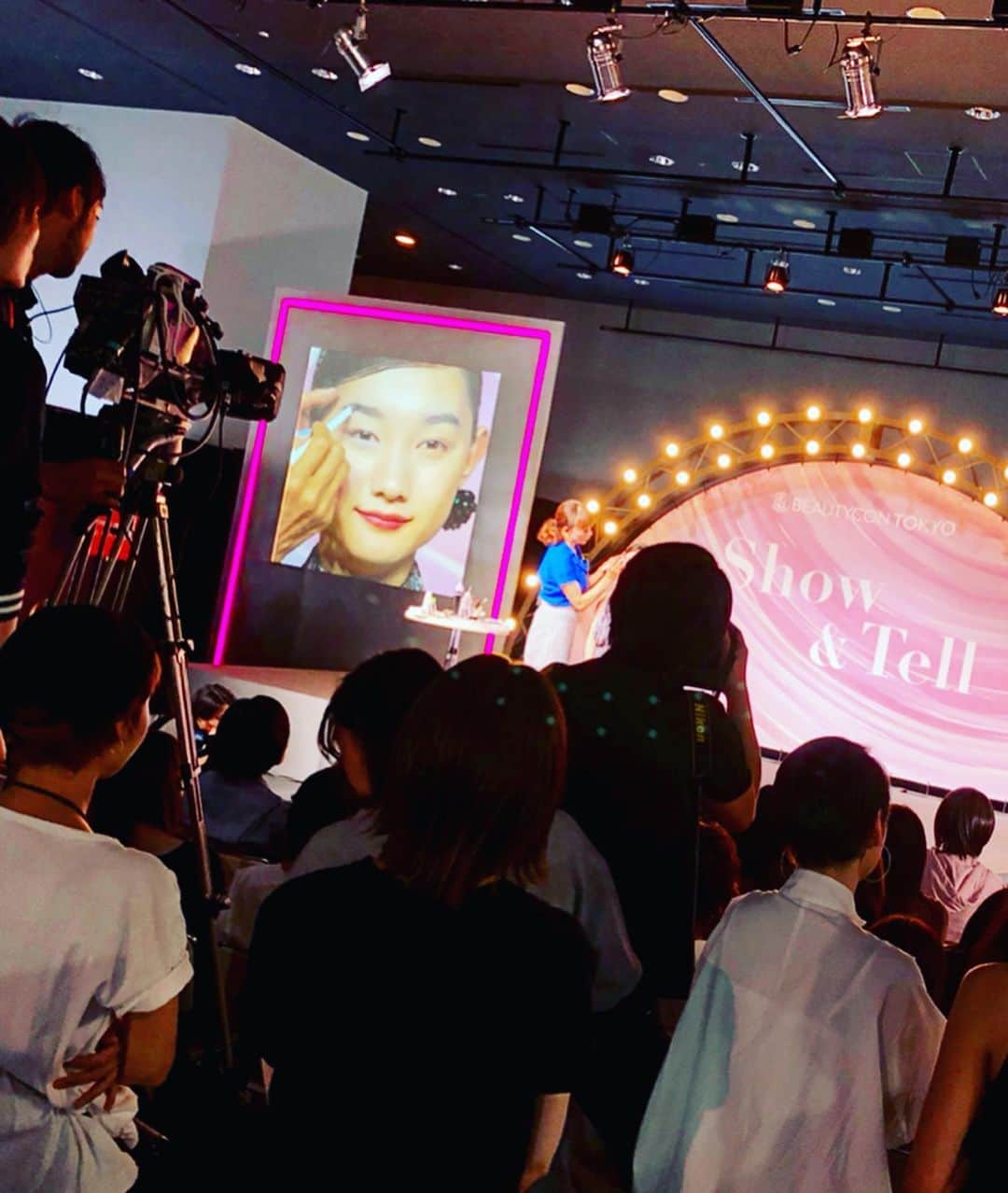 東條恭子さんのインスタグラム写真 - (東條恭子Instagram)「. LA発の大型美容イベント#beautycontokyo ( @beautycon )が日本初上陸🦄💜💗✨✨ . 世界のビューティトレンドに触れることができる待望のイベント♬ メイク講座, トークショー, 人気コスメブランドブース etc...🤩🎶 たっぷり楽しんできましたっ🥳🌈💖 . . #pr #beauty #event #la #nyc #japan #tokyo #japanese #japanesegirl #tokyogirl #party #beautycare #cosmetics #cosmetic #美容 #美容イベント #コスメ #コスメ好きさんと繋がりたい #コスメ好き #コスメ好きな人と繋がりたい #美容垢 #美容好き #美容好きな人と繋がりたい #美容好きさんと繋がりたい #美肌 #美肌ケア」6月16日 22時55分 - kyoko_tojo