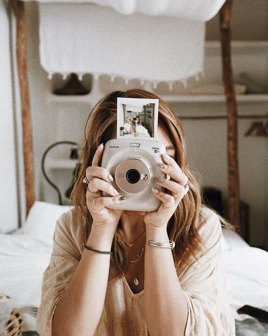 Manamiのインスタグラム：「📷 @cheki_instax motionとか分割とか色々遊べて 楽しい可愛い #instaxsq20 #SQ20 💛 チェキ大好き💗#manashikacheki ㅤ #チェキ #instaxlife #instax #PR」