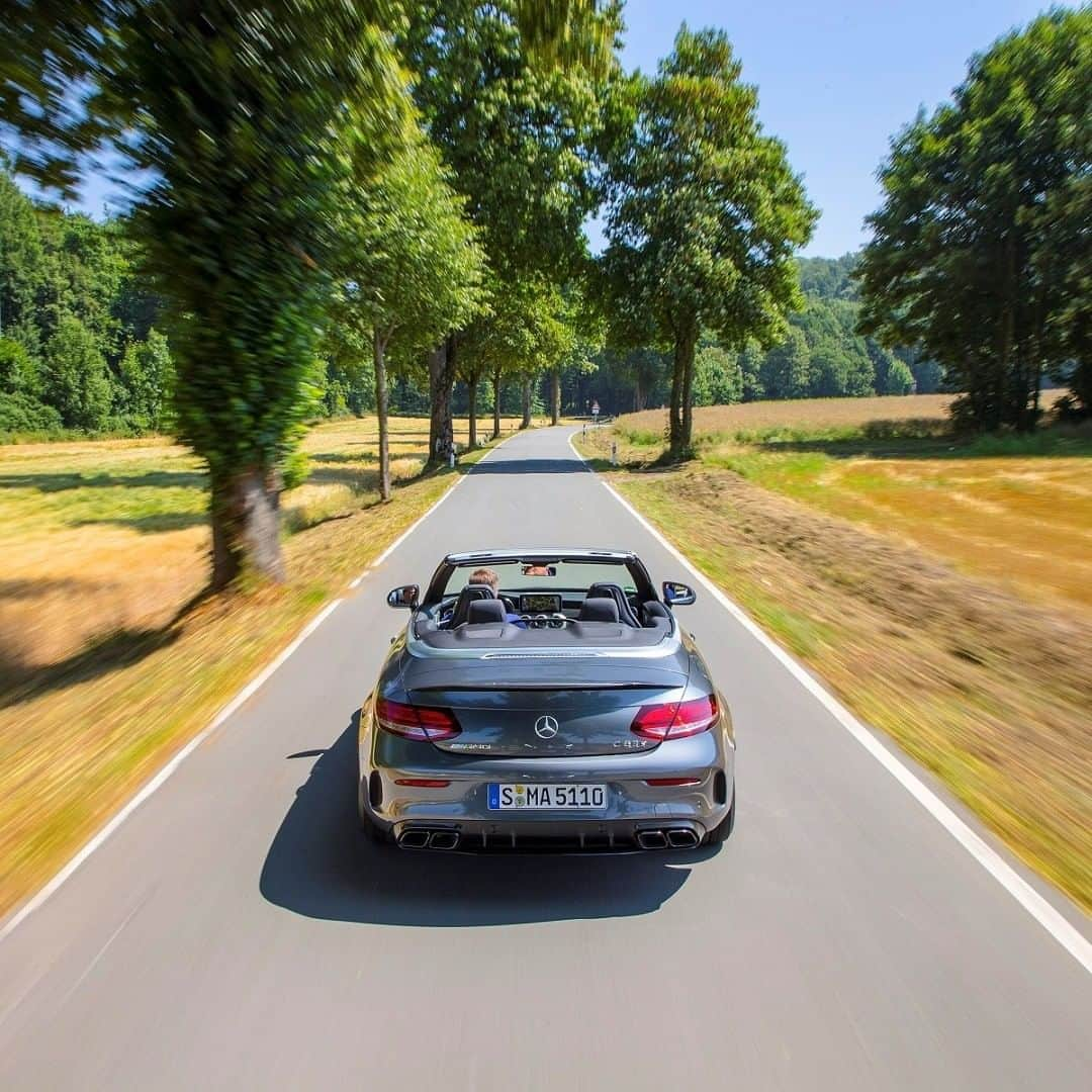 Mercedes AMGさんのインスタグラム写真 - (Mercedes AMGInstagram)「[Mercedes-AMG C 63 S Cabriolet | Fuel consumption combined: 10.4 l/100km | CO2 emissions combined: 236 g/km]  What weekend adventures are you embarking upon?  #MercedesAMG #AMG #C63S #DrivingPerformance #Power #Passion #Mercedes #AMG🔥 #Luxury #CarsofInstagram #InstaCar #Lifestyle」6月16日 23時15分 - mercedesamg