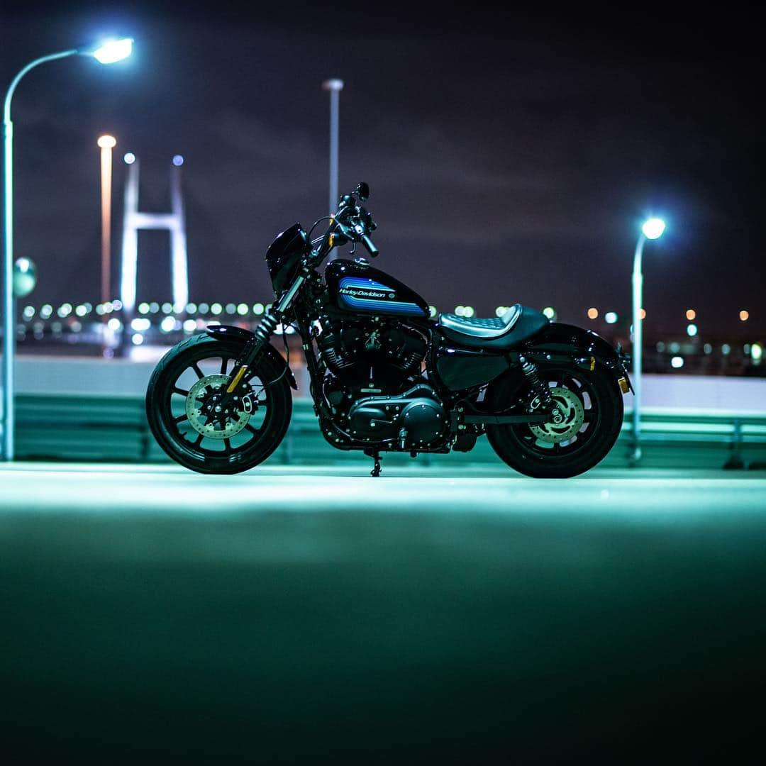 Harley-Davidson Japanさんのインスタグラム写真 - (Harley-Davidson JapanInstagram)「梅雨の合間の夜風が好きだ。#ハーレー #harley #ハーレーダビッドソン #harleydavidson #バイク #bike #オートバイ #motorcycle #アイアン1200 #iron1200 #xl1200ns #スポーツスター #sportster #夜 #night #夜行性 #nocturnal #クルーズ #cruise #ツーリング #touring #アーバン #urban #横浜 #yokohama #2019 #自由 #freedom」6月16日 23時18分 - harleydavidsonjapan