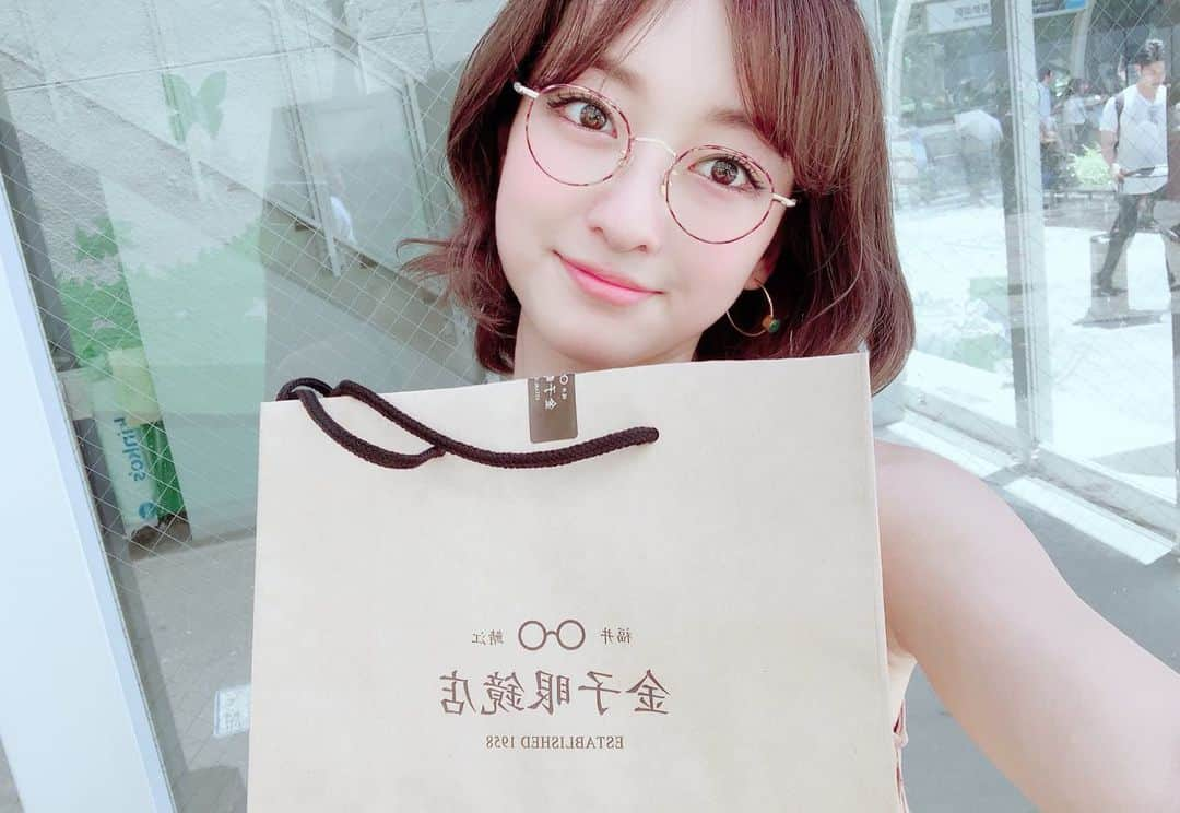 倉田茉美さんのインスタグラム写真 - (倉田茉美Instagram)「#金子眼鏡 念願の😊🎂🎁✨👓🤓 今日は久しぶりに長くお散歩したり、歌を聴いたりして、たのしかった。 皆さんも、暑いので体調管理気をつけてね＊ おやすみ✨🌈」6月16日 23時23分 - sena_sayu122