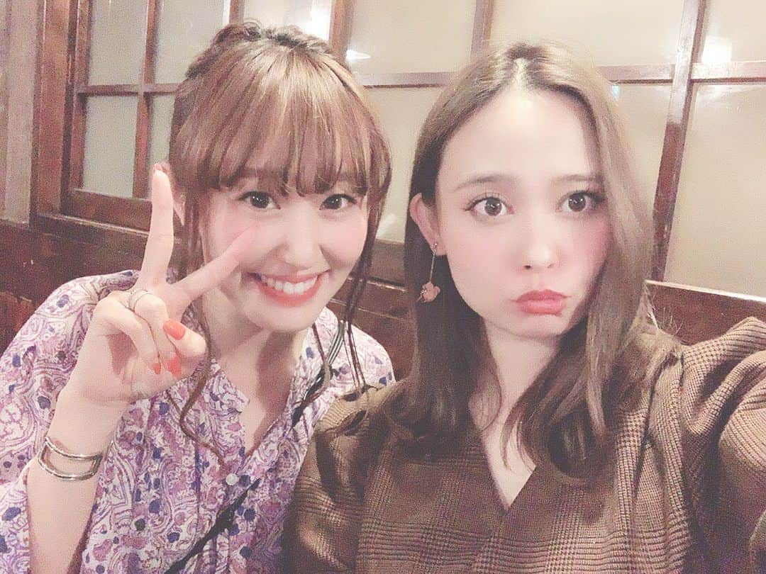 菊井彰子さんのインスタグラム写真 - (菊井彰子Instagram)「しおりちゃん @_shiori_honda_ に会ってきたよ♩妊婦友達🤝🤰しおりちゃん相変わらず可愛いいいい。色んな話ししとったら時間過ぎるのあっという間✨ 地元以外でママ友がおらんけん嬉しいなぁ😃 しかも互いに初産やけん色々心強い。 お腹触りあいっこしてなんか感動した🤰 一緒に居たしおりちゃんのお友達もステキな方達ばかりで初めてお会いしたけどとても楽しかったな♩ 沢山笑った時間をありがとうーーーー😊 #ママ友  #マタニティライフ #プレママ #ベビしょこりん」6月16日 23時32分 - yanakiku_kiku