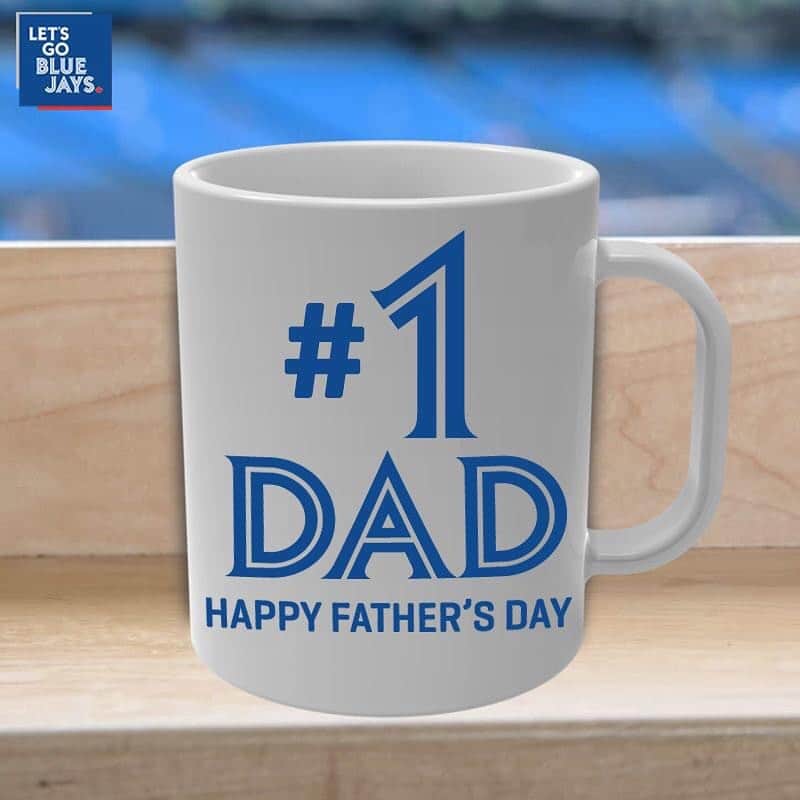 トロント・ブルージェイズさんのインスタグラム写真 - (トロント・ブルージェイズInstagram)「Happy #FathersDay, Blue Jays fans! What’s your favourite memory with Dad? 💙⚾️」6月16日 23時43分 - bluejays
