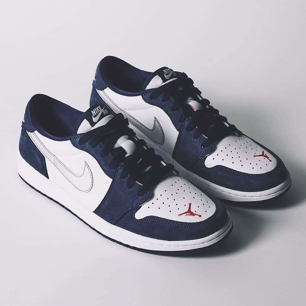 Sneaker Newsさんのインスタグラム写真 - (Sneaker NewsInstagram)「Whose ready for the Air Jordan 1 Low SB tomorrow? Designed by @erickoston and inspired by the 2001 Japan-exclusive Air Jordan 1 Retro High, this @jumpman23 x @nikesb crossover features a miniature Jordan logo at the toe-box. For a closer look, hit the link in our bio.」6月16日 23時35分 - sneakernews