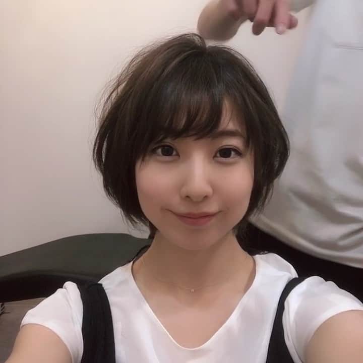 板野成美のインスタグラム：「髪暗くなった💇‍♀️」
