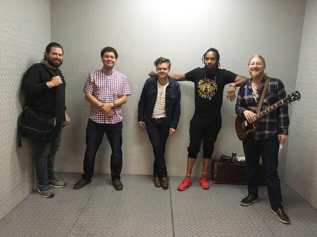 テデスキ・トラックス・バンドのインスタグラム：「All the way from Japan, Happy Father’s Day from the Dads of TTB (including not-pictured-Dad JJ who was probably off having a nap).」