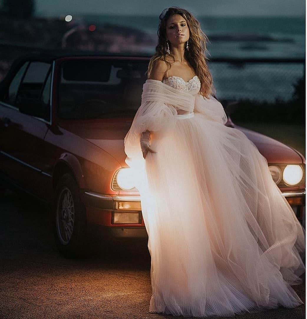 Galia Lahavさんのインスタグラム写真 - (Galia LahavInstagram)「This is a love story | The #Bellina by Galia Lahav #GLCouture 📷 @katedrennanphotography」6月16日 23時46分 - galialahav