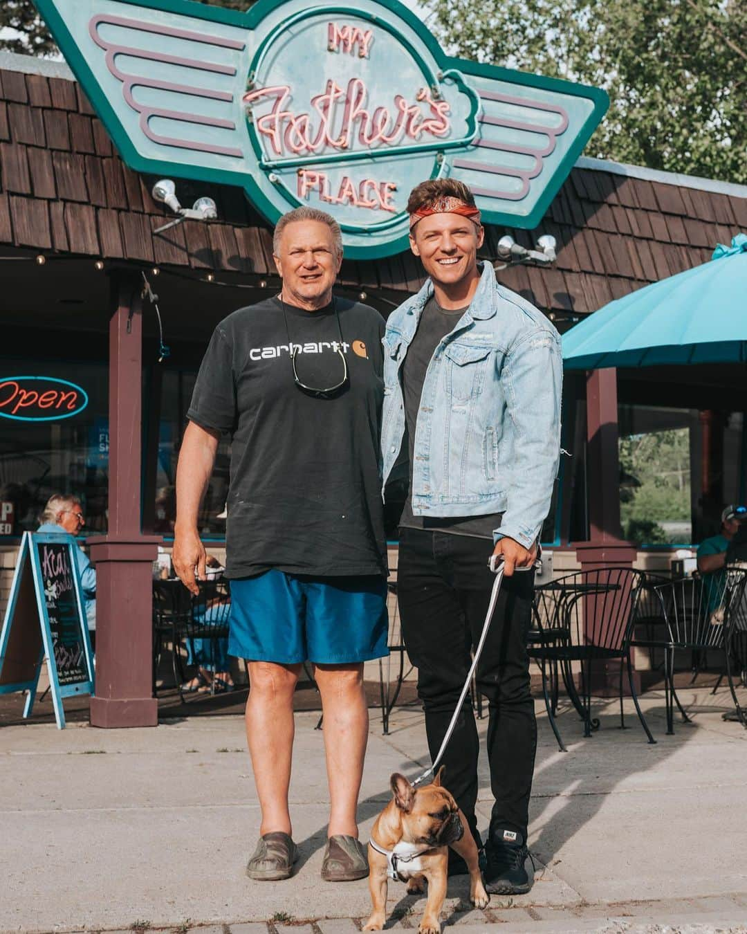 スティーブ・クックさんのインスタグラム写真 - (スティーブ・クックInstagram)「Three generation of Cook men! Happy Father’s Day Dad! Proud to be your son. @hobbescook says he is also grateful to be your grandson」6月17日 0時06分 - stevecook