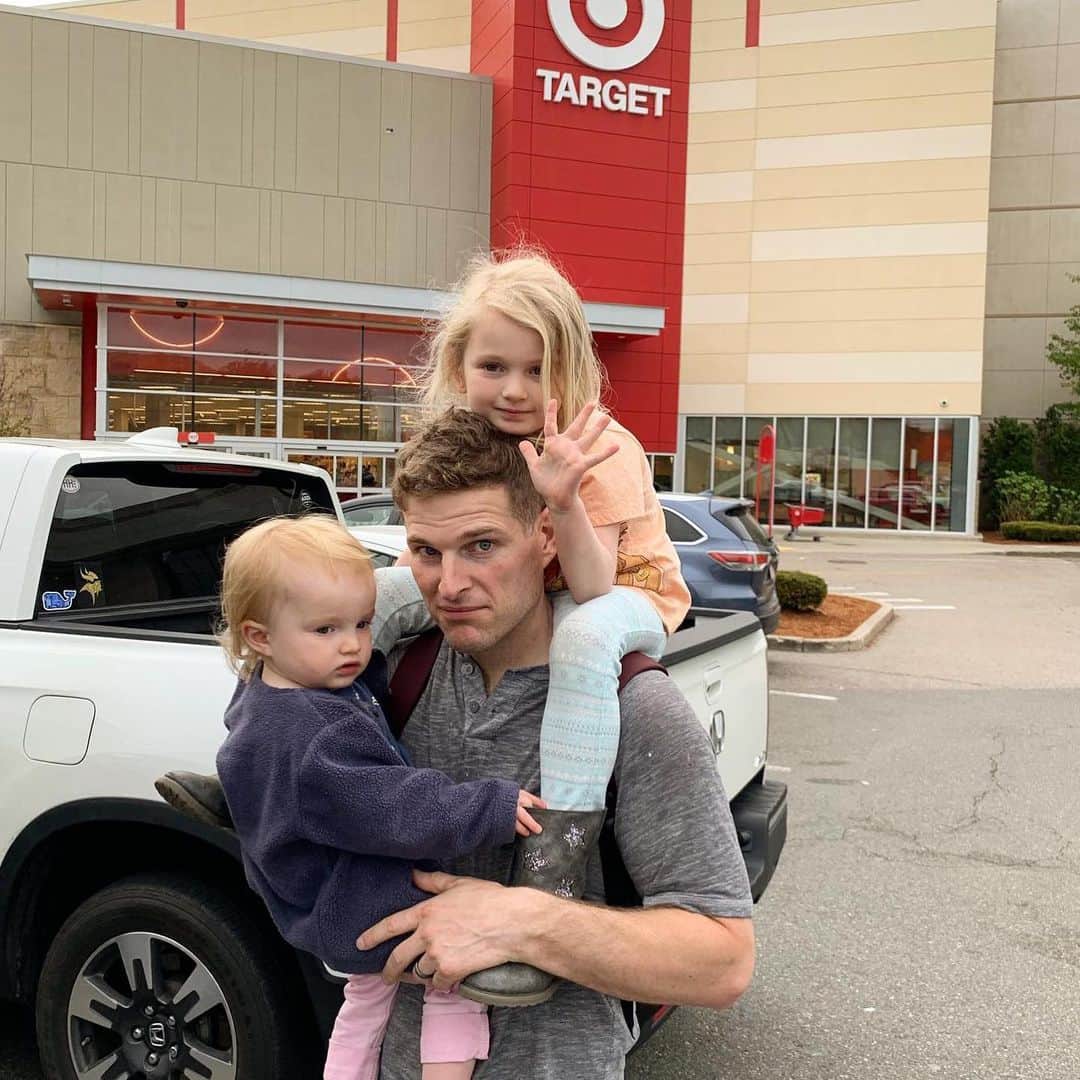 Targetさんのインスタグラム写真 - (TargetInstagram)「Here's to the best #TargetRun buddy there is. Happy Father's Day! ❤️ 📷: @growingezra_, @michael__york, @chrisgotit, @angietorreswilson」6月17日 0時11分 - target