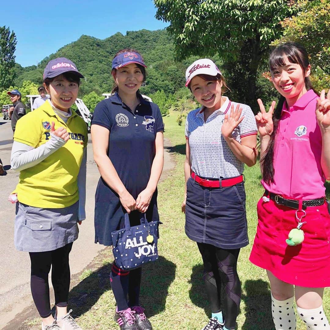 のインスタグラム：「今日は事務所主催のゴルフコンペでした⛳️ 今回のゲストは、ホンマでっか!?で共演してる和田先生！  和田先生はゴルフうまいんです。  女子4人でラウンドして、楽しかったです。  梅雨時とは思えない快晴でした☀️ #ゴルフ女子  #フラクタル法律事務所 #ゴルフコンペ」