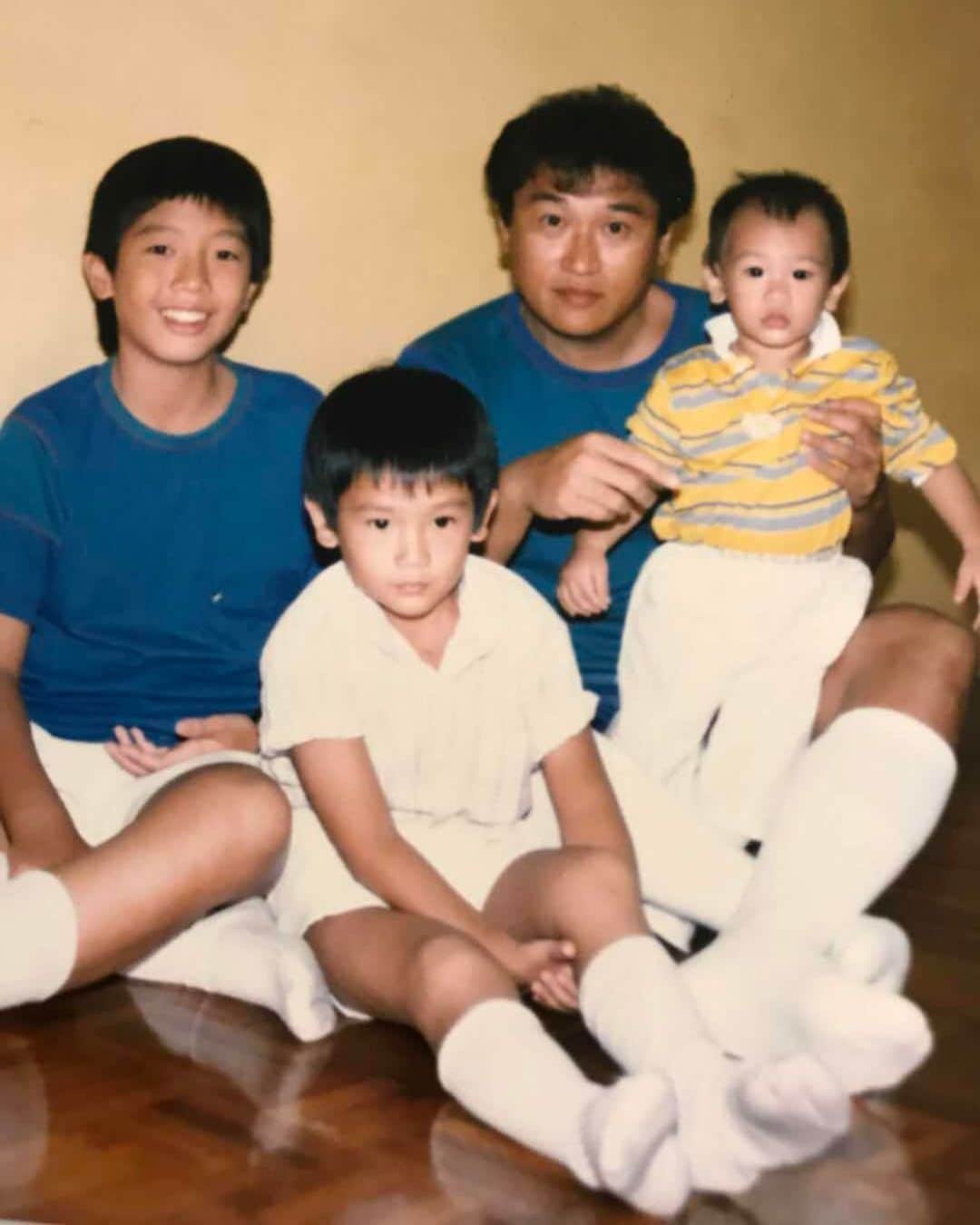 ゴッドフリー・ガオのインスタグラム：「Happy Fathers Day! 👨‍👦‍👦Thank you for raising us to be the gentlemen that we are today and providing for us throughout our childhood. #happyfathersday #highsocksgang」