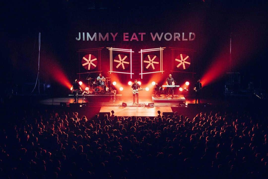 Jimmy Eat Worldさんのインスタグラム写真 - (Jimmy Eat WorldInstagram)「Thank you, San Francisco. Sacramento, see you tonight! 📸 @ohalfin」6月17日 0時29分 - jimmyeatworld