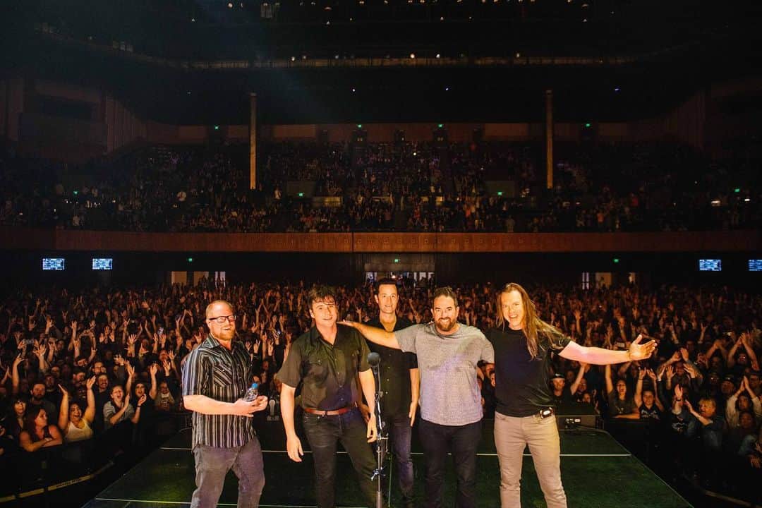 Jimmy Eat Worldさんのインスタグラム写真 - (Jimmy Eat WorldInstagram)「Thank you, San Francisco. Sacramento, see you tonight! 📸 @ohalfin」6月17日 0時29分 - jimmyeatworld