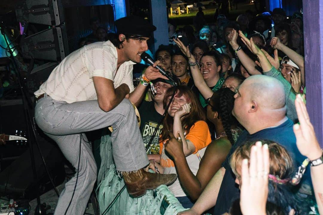 ヘイリー・ウィリアムスさんのインスタグラム写真 - (ヘイリー・ウィリアムスInstagram)「friday nite at the sanctuary @halfnoise :))))))))))))) photos by my roo goddess @lindseybyrnes」6月17日 0時29分 - yelyahwilliams