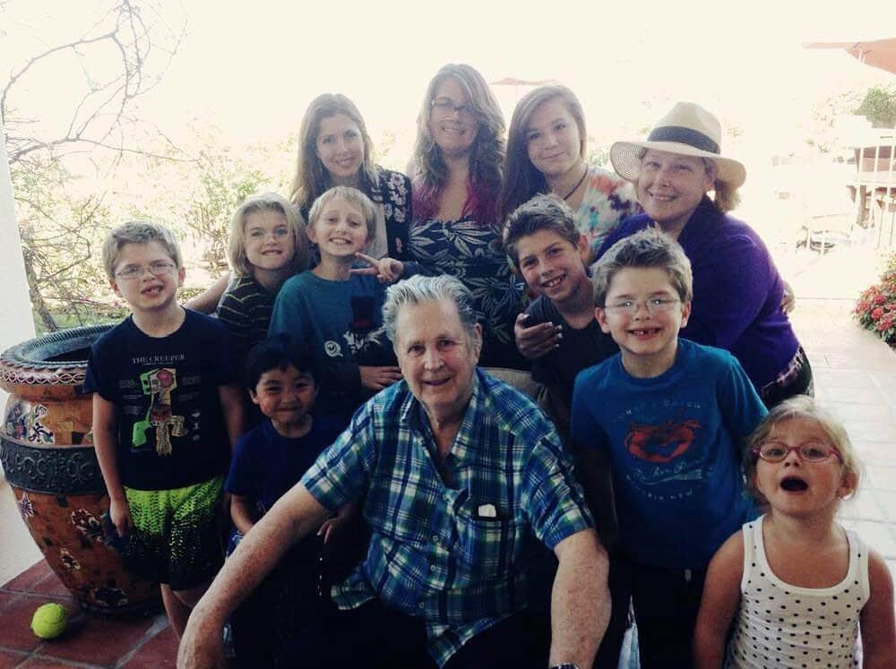 ブライアン・ウィルソンさんのインスタグラム写真 - (ブライアン・ウィルソンInstagram)「Happy Father's Day! Brian, children and grandchildren on Father's Day, 2014.」6月17日 0時30分 - brianwilsonlive