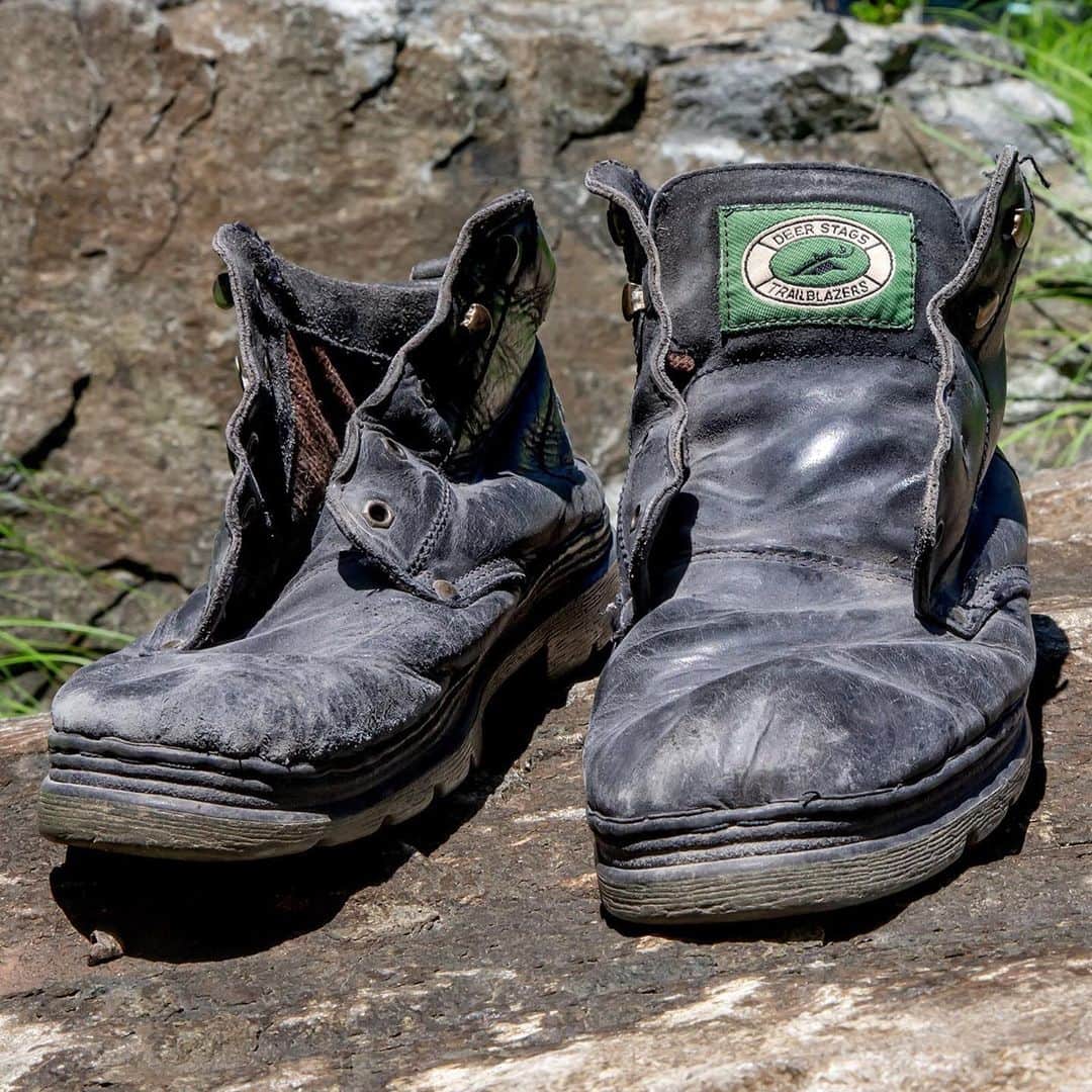 CIAさんのインスタグラム写真 - (CIAInstagram)「Happy Father’s Day to all the dads who serve. A grateful nation celebrates you today. . . These boots were worn by a CIA officer who survived a deadly ambush by al-Qaida prisoners in Afghanistan’s Qala-I-Jangi fortress on November 25, 2001. After the officer arrived back home to his family, his 8-year-old son, coming to understand that his father had survived some difficult times while away, began calling these shoes “Dad’s lucky boots.” This title appears on their exhibit label at the CIA museum. . . #FathersDay #HappyFathersDay #FathersDay2019 #CIA #father #dad #MyDadMyHero #thanksdad」6月17日 0時46分 - cia
